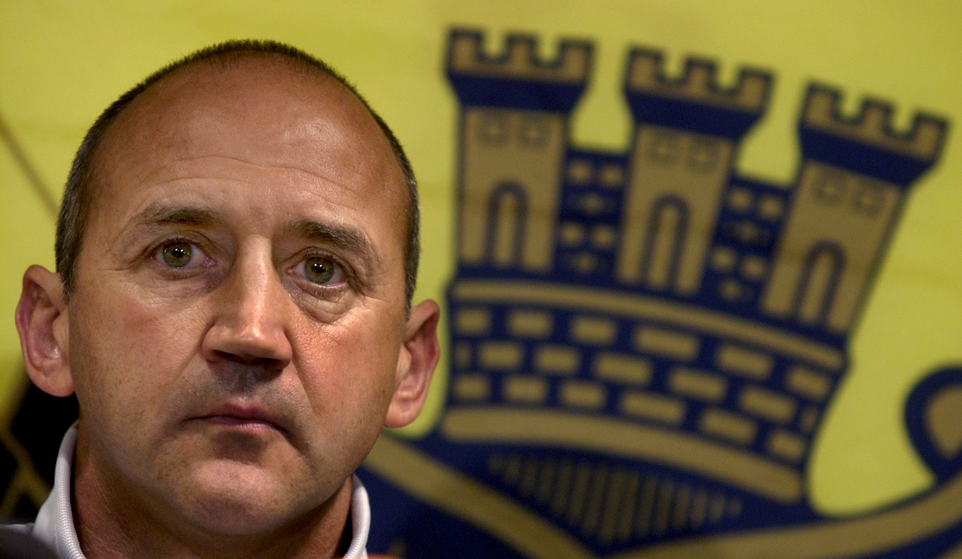 Richard Money bevisade för den svenska fotbollspubliken att alla från de brittiska öarna kan inte per automatik allt om fotboll. 2003. Richard Money bevisade för den svenska fotbollspubliken att alla från de brittiska öarna kan inte per automatik allt om fotboll. 2003.