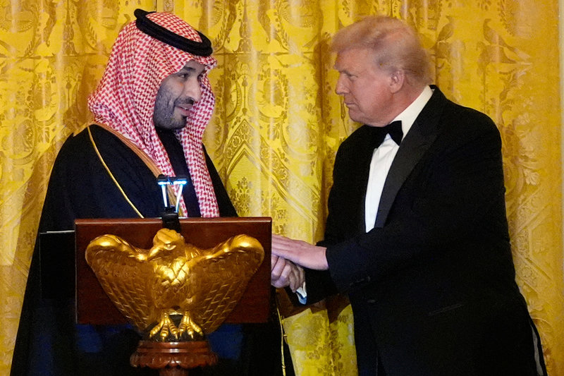 USA:s president Donald Trump och Saudiarabiens kronprins Mohammed bin Salman under banketten i Vita huset.