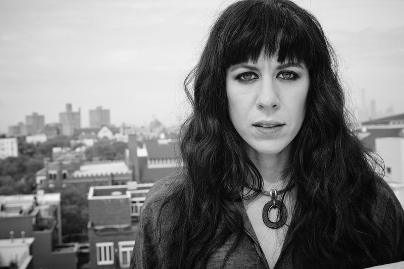 Den amerikanska kompositören Missy Mazzolis operaföreställning av Lars von Triers film 'Breaking the waves' har fått fin kritik sedan den sattes upp första gången 2016. 22 juli får den svensk premiär på Vadstena slott. Pressbild.