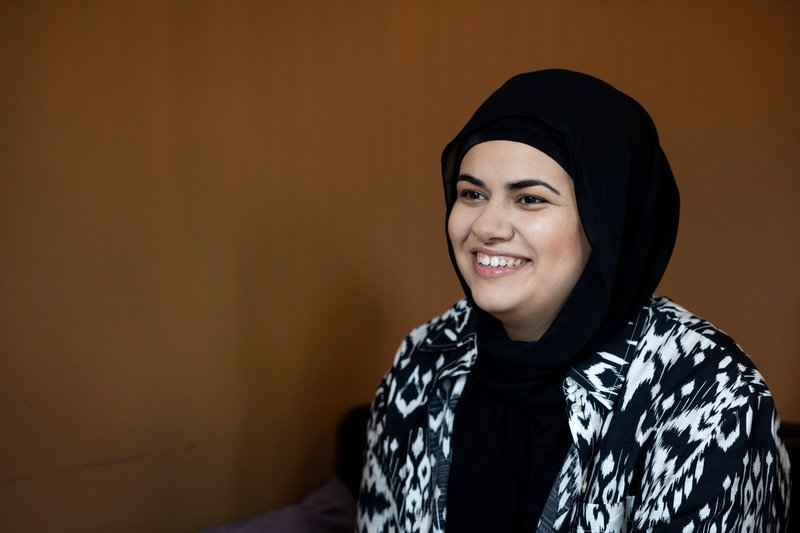 Nora Khalil är utbildad lågstadielärare men är tjänstledig för att skriva och föreläsa. Den 11 juli är hon värd för 'Sommar' i P1.