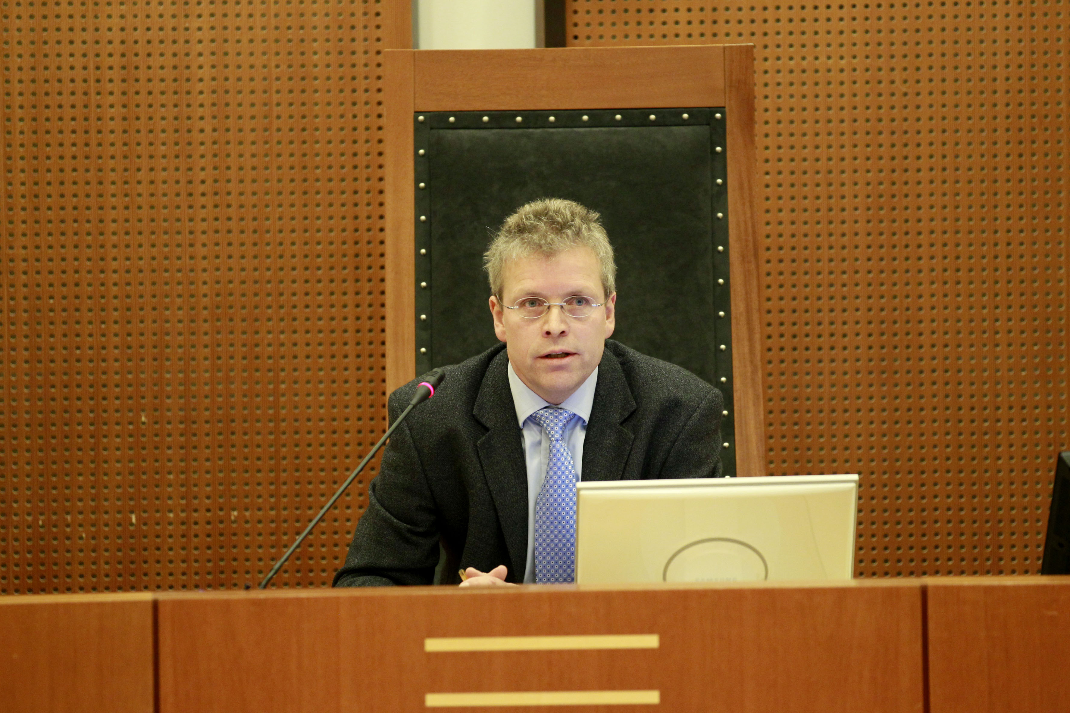 Domaren Torkjel Nesheim fick avbryta Breivik vid ett flertal tillfällen.