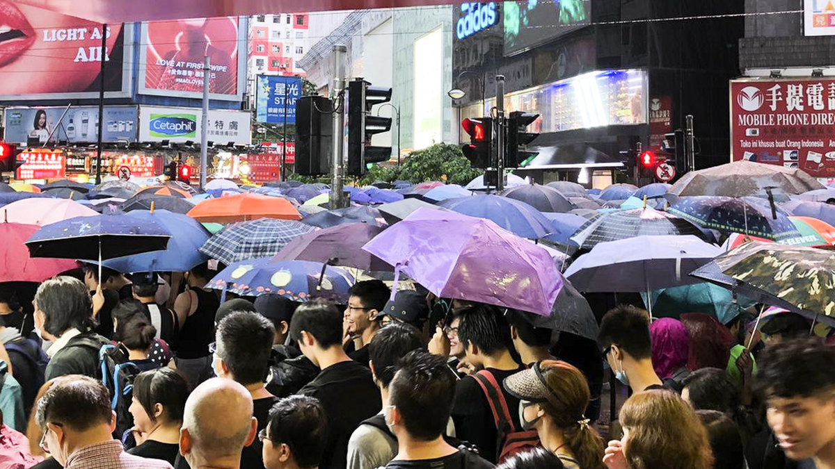 Hongkongbor protesterar mot Kinas ökade inflytande över Hongkong. Arkivbild.