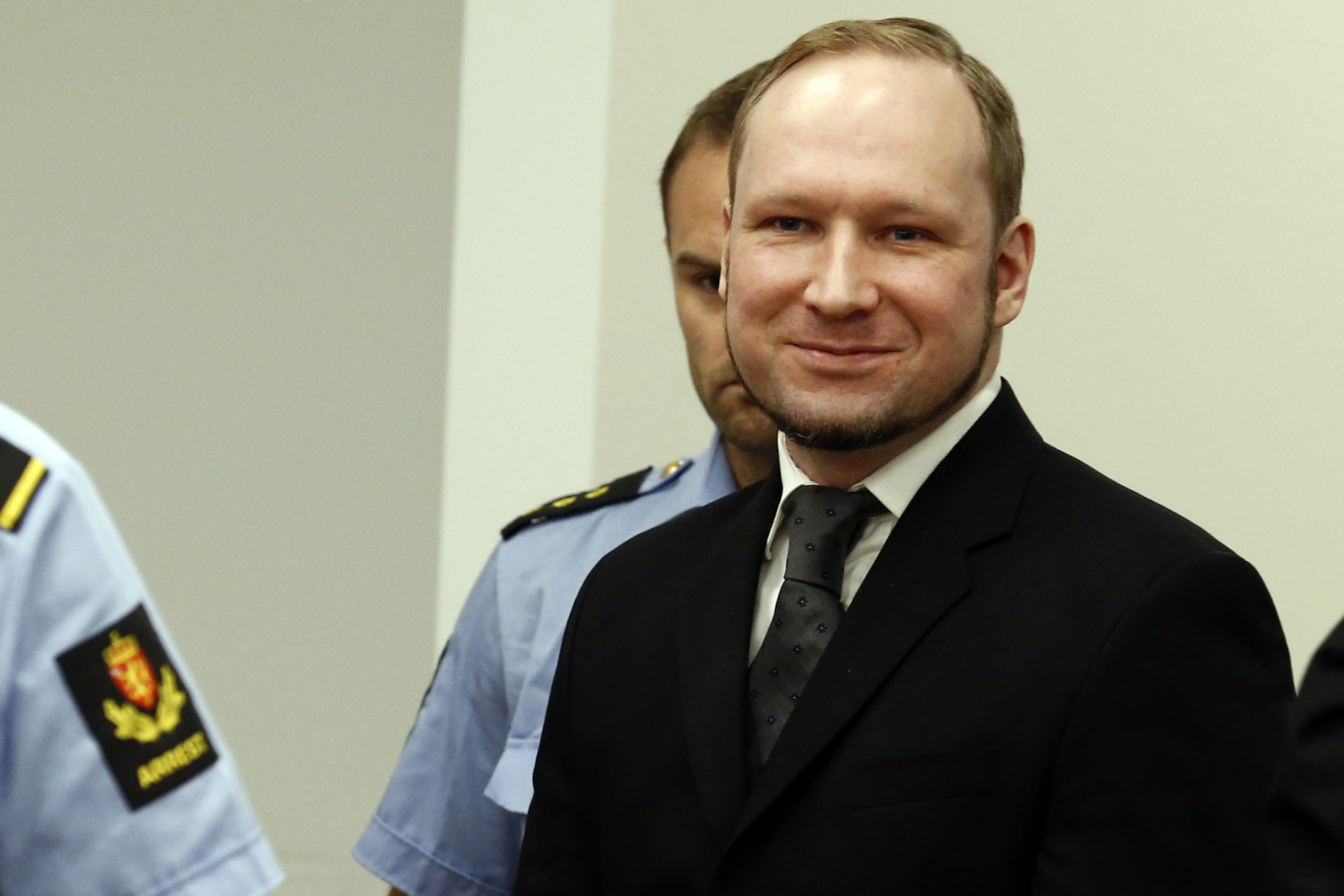 Anders Behring Breivik, Terrordåden i Norge, Utøya
