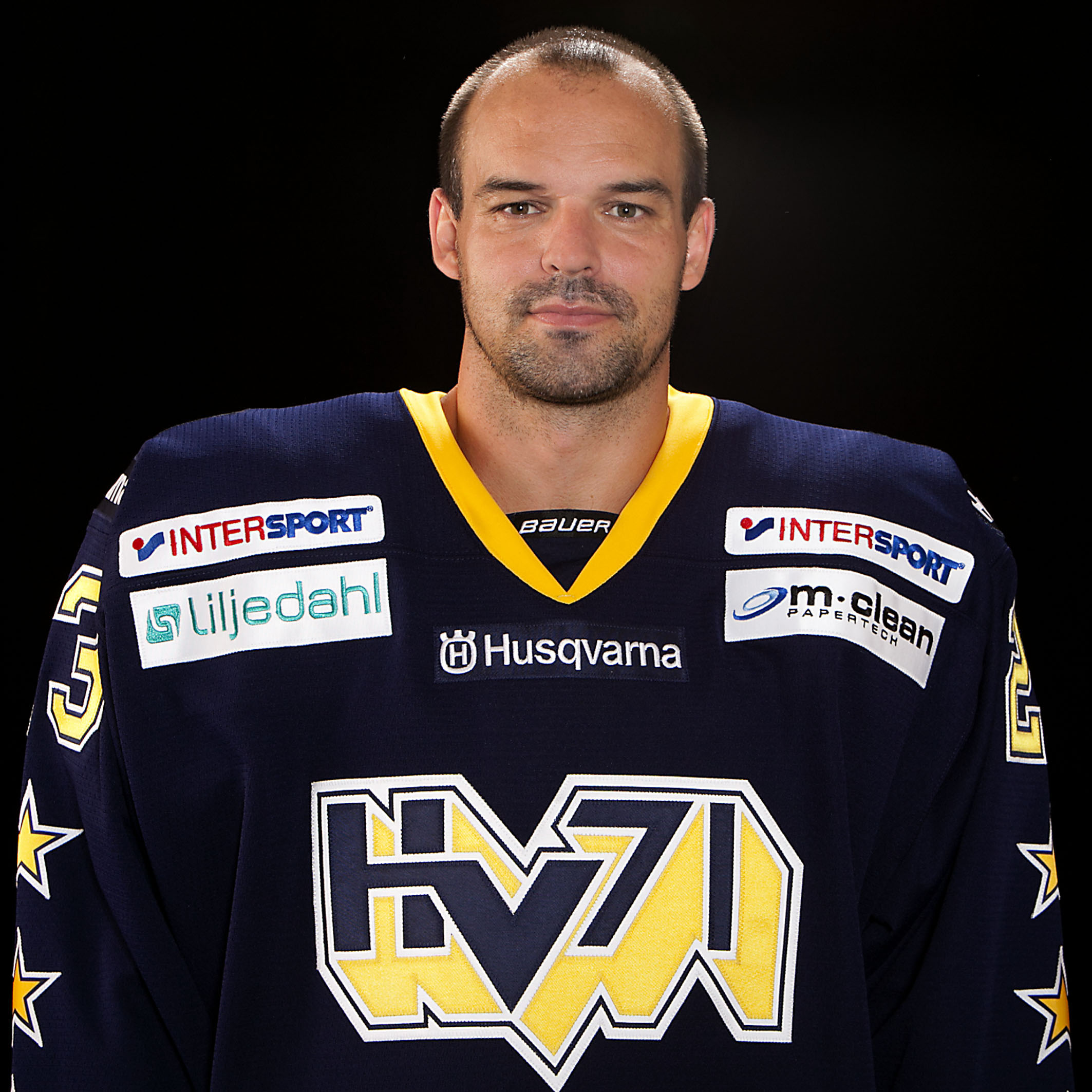 I slutet av september bröt HV71 kontraktet med spelaren.