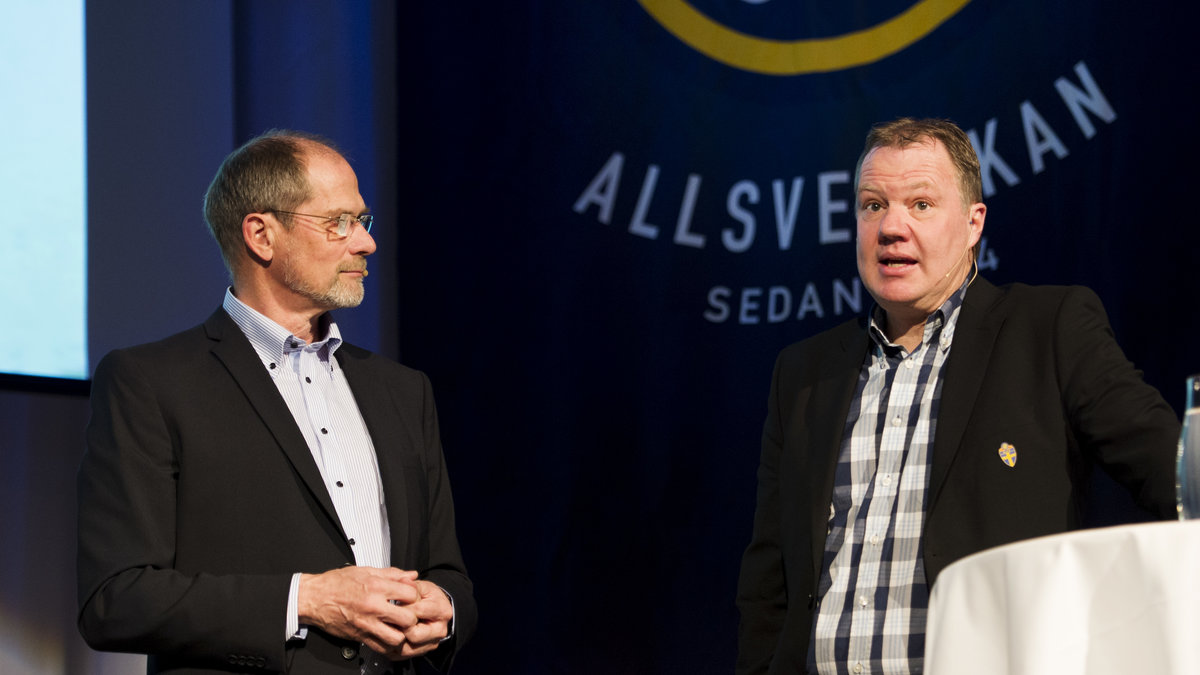 Lars-Christer Olsson, ordförande för SEF, och Karl-Erik Nilsson, ordförande för SvFF, vill ha ett stopp på huliganismen. 
