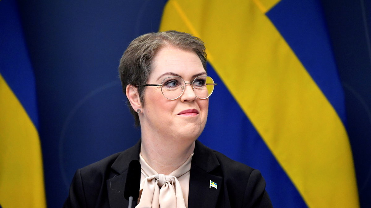 Socialminister Lena Hallengren på pressträff om insatser kopplat till hälso- och sjukvården med på grund av Rysslands invasion av Ukraina.