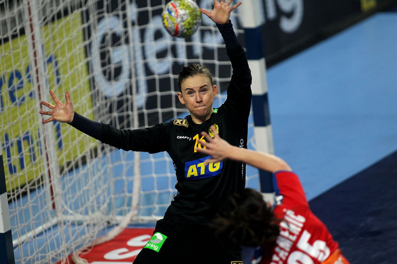 Sveriges målvakt Jessica Ryde räddade 33 procent av skotten i premiären mot Serbien.