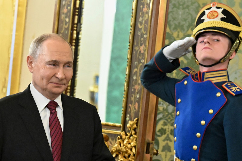 Rysslands president Vladimir Putin i ett av palatsen i Kreml i torsdags förra veckan, då han tog emot en grupp världsledare för det ryska högtidlighållandet av segern i andra världskriget.