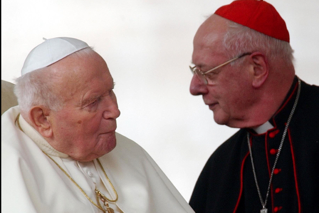 Kardinal Godfried Danneels i samtal med den tidigare påven, Johannes Paulus II. 