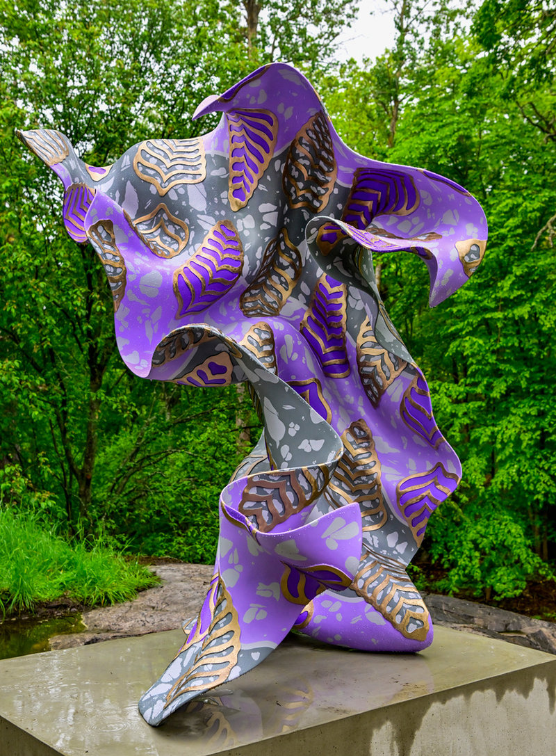 Yinka Shonibares skulptur 'Wind sculpture in bronze I' har fått en egen glänta på Djurgården i Stockholm.