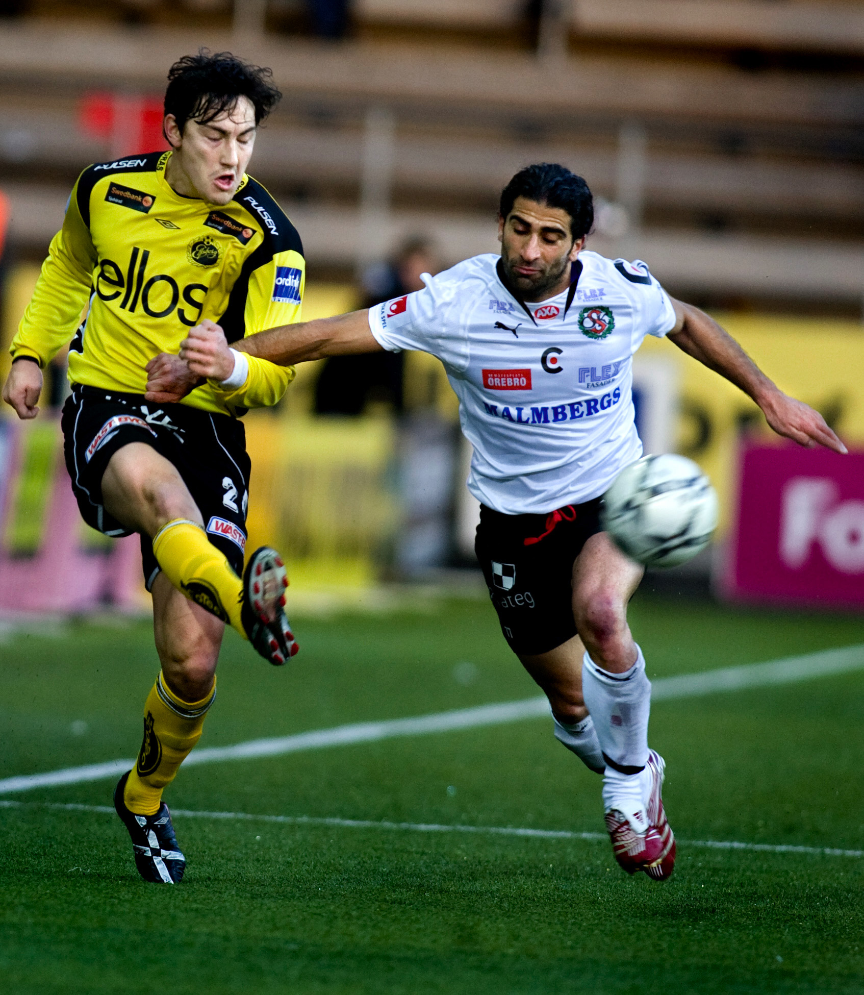 Barsom, som har Örebroklubben BK Forward som moderklubb, har även representerat Örebro SK under sin karriär.
