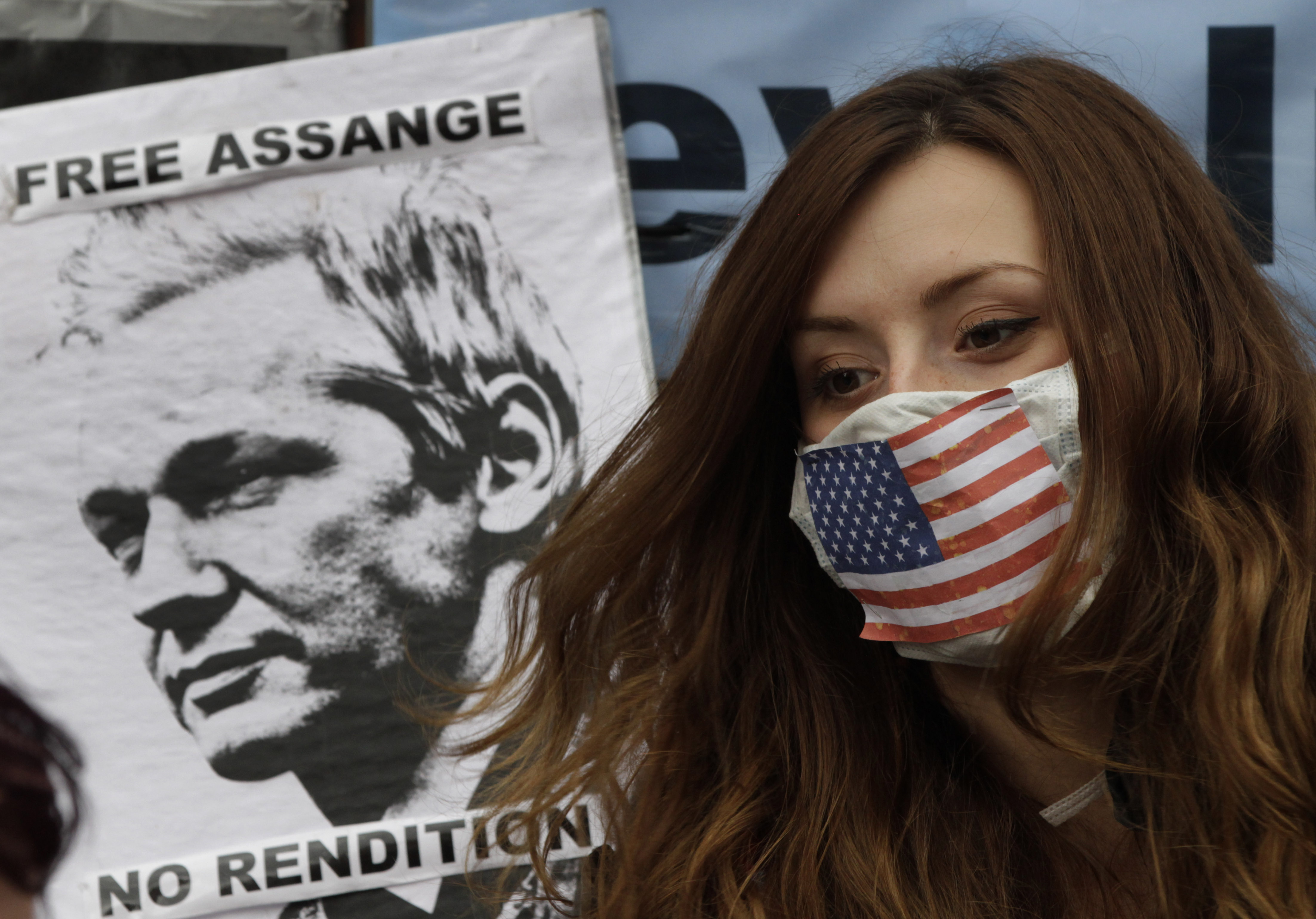 Assange är rädd för att han ska utlämnas till USA och ställas inför rätta...
