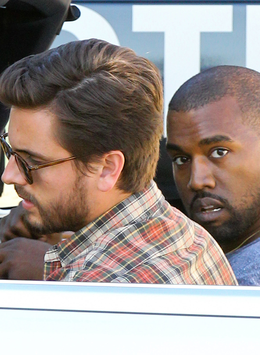 Män gör saker tillsammans – Scott Disick och Kanye West shoppar tillsammans i Hollywood. Män gör saker tillsammans – Scott Disick och Kanye West shoppar tillsammans i Hollywood.