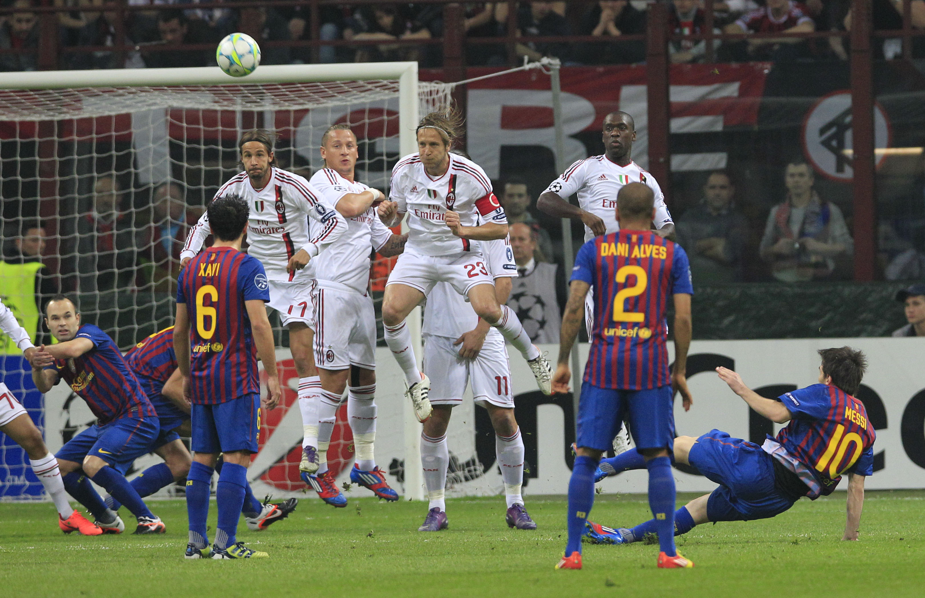 Efter en hysterisk inledning av Milan växte Barcelona in i matchen. Efter en hysterisk inledning av Milan växte Barcelona in i matchen.