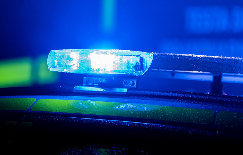 Polisen utreder mordförsök efter att en man kastats ut från en balkong. Arkivbild. Foto: Johan Nilsson/TT Polisen utreder mordförsök efter att en man kastats ut från en balkong. Arkivbild. Foto: Johan Nilsson/TT