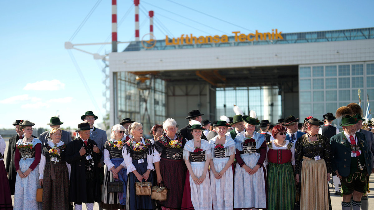 Storprotester inför G7-mötet i Bayern verkar utebli, men den bayerska välkomstkommittén är på plats.