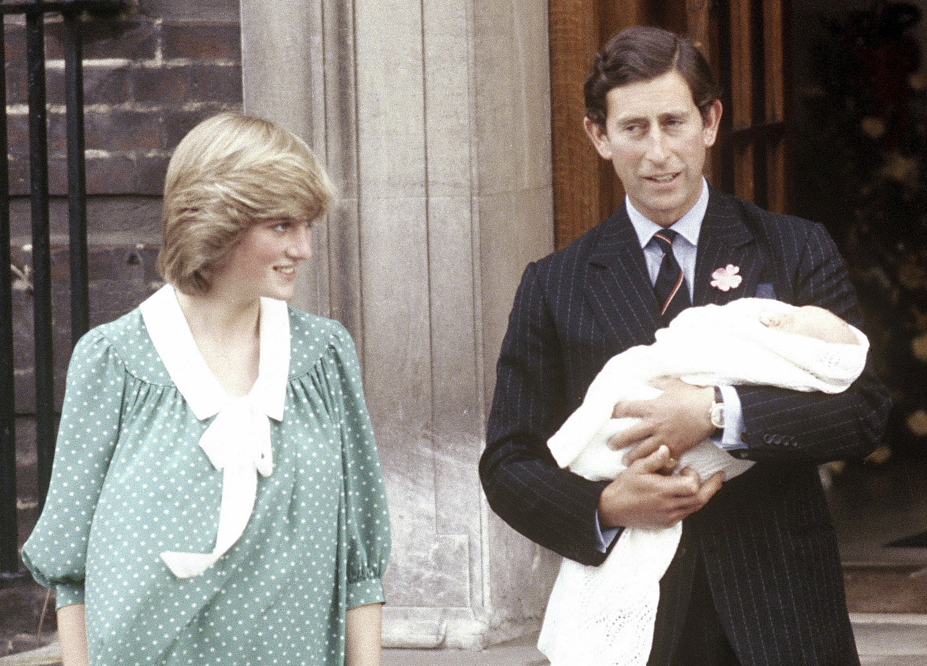 När prins William föddes, på samma sjukhus som hans son nu.