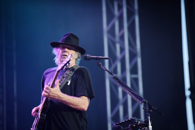 Neil Young och The Chrome Hearts spelar i Sverige. Arkivbild.