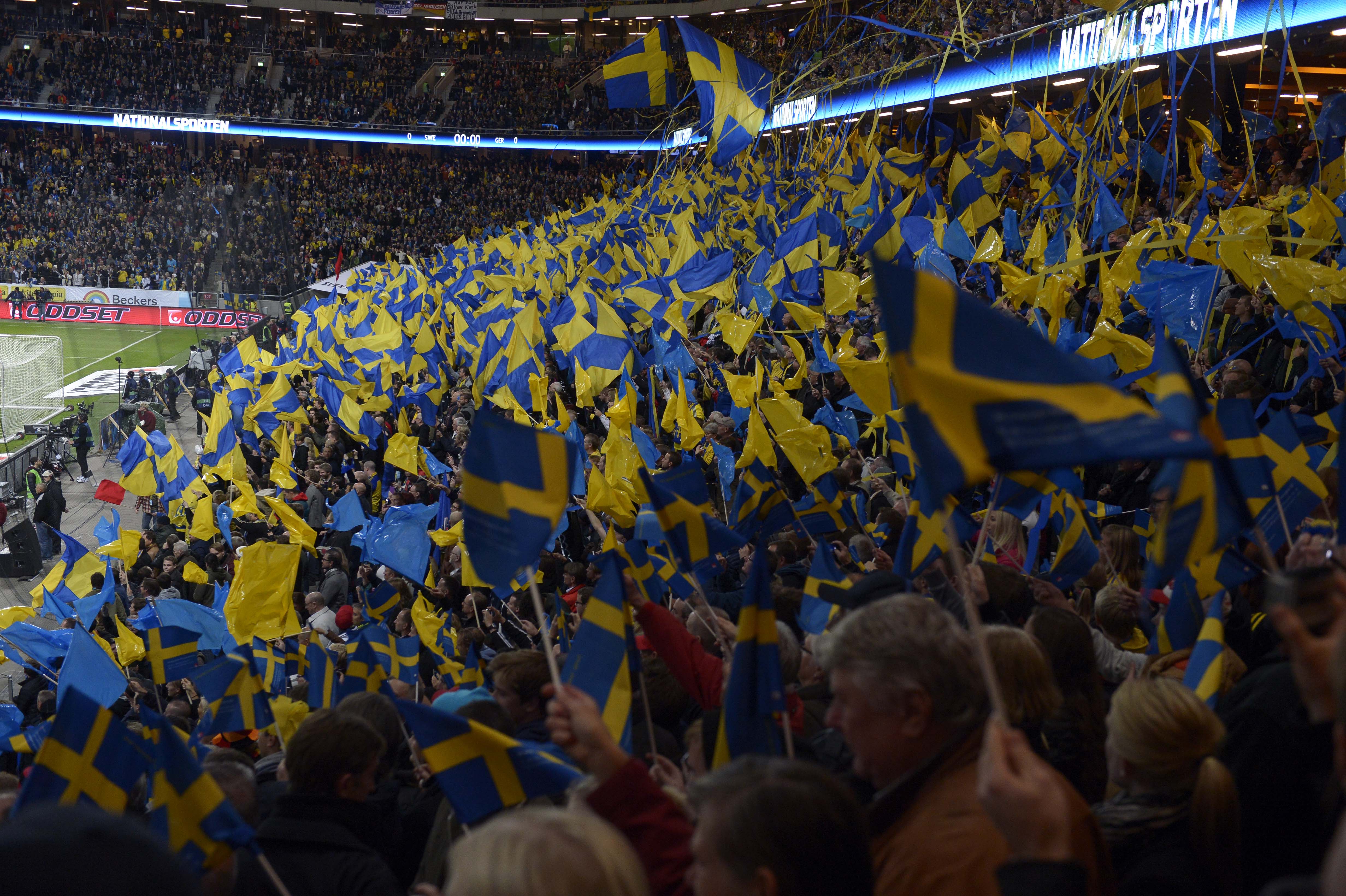Många svenska supportrar på plats. Många svenska supportrar på plats.