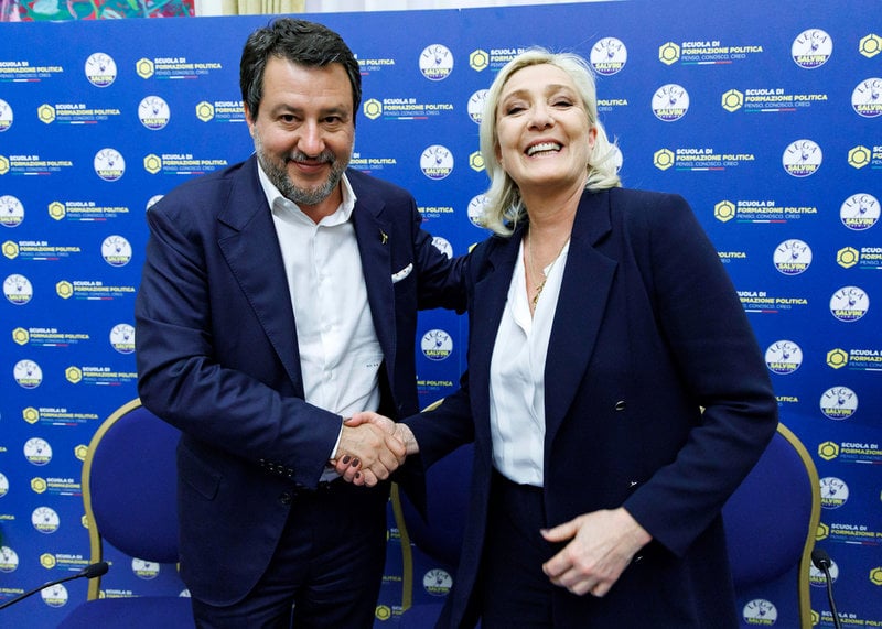 Matteo Salvini från italienska Lega och Marine Le Pen från franska Nationell samling, som driver på för en misstroendeomröstning mot EU-kommissionen i höst. Arkivfoto.
