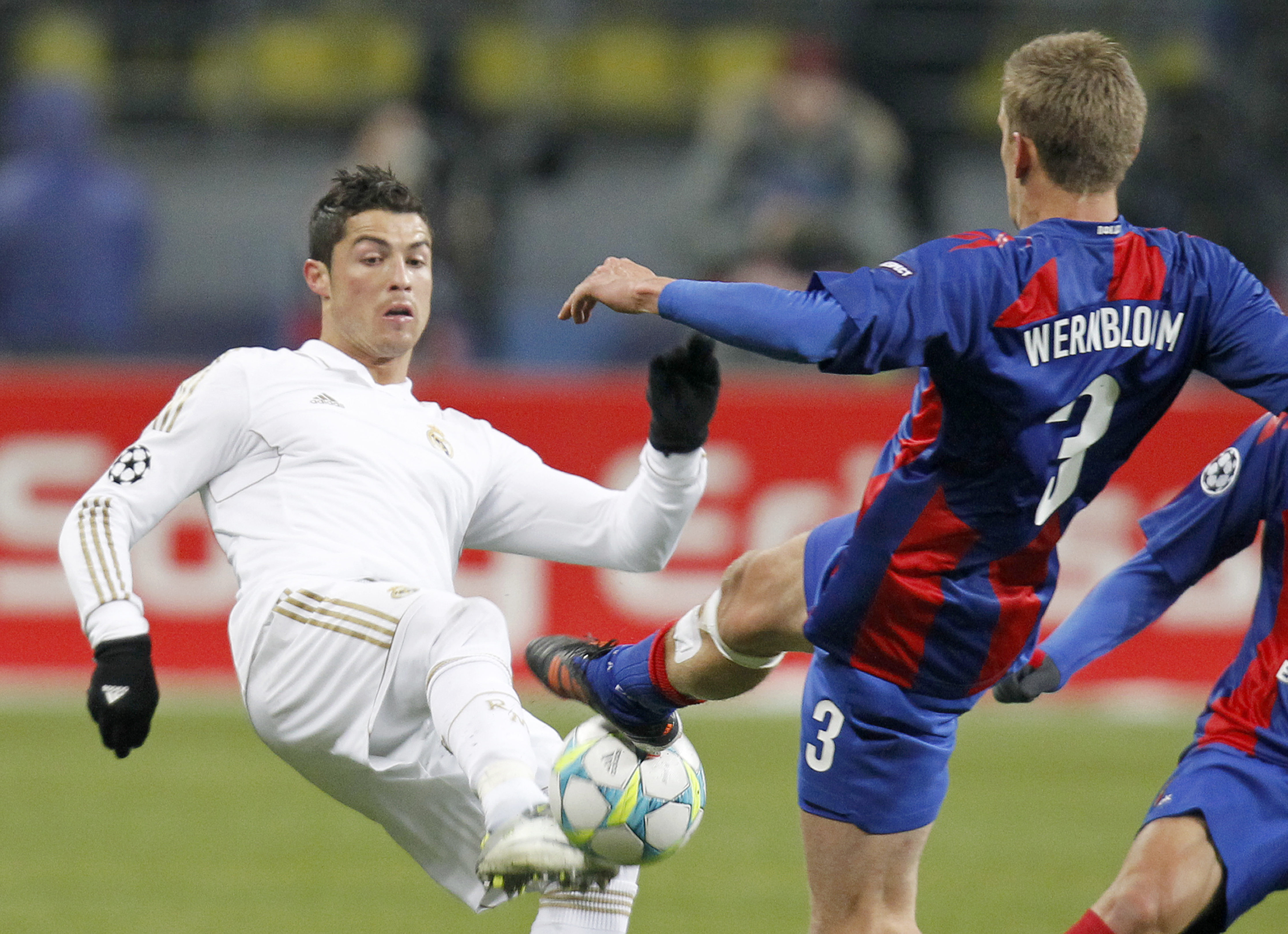 Inför drömmötet med Madrid lovade Wernbloom att han skulle tackla Ronaldo - något han gjorde ett par gånger om. 