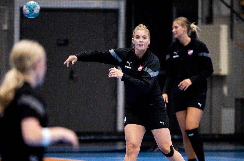 Mittnian Isabelle 'Bella' Gulldén under en träning med klubblaget Lugi.