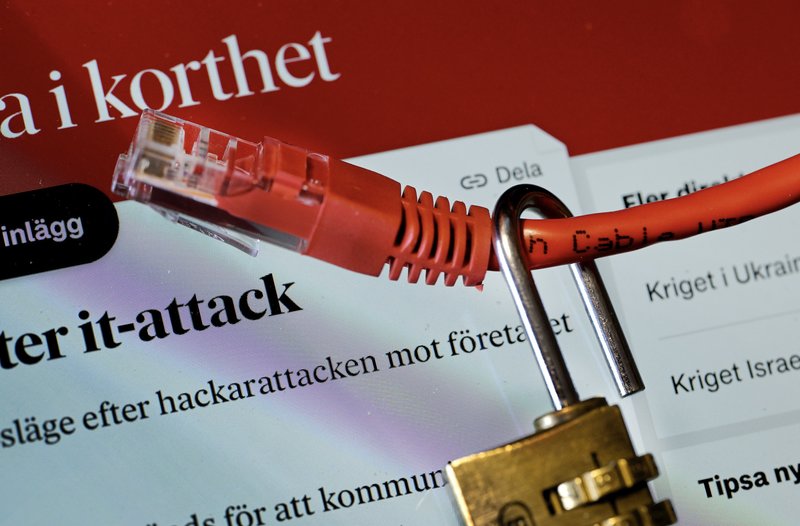 I takt med att IT-hoten ökat, har behovet av personal exploderat: Foto: Janerik Henriksson/TT I takt med att IT-hoten ökat, har behovet av personal exploderat: Foto: Janerik Henriksson/TT