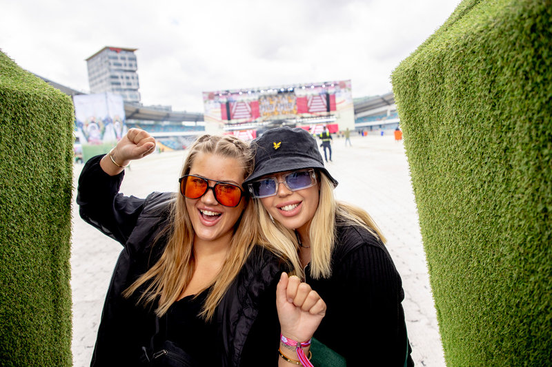 Annie Ingemarsson besökte Summerburst för första gången i år, men vännen Julia Rolofsson är en stammis.