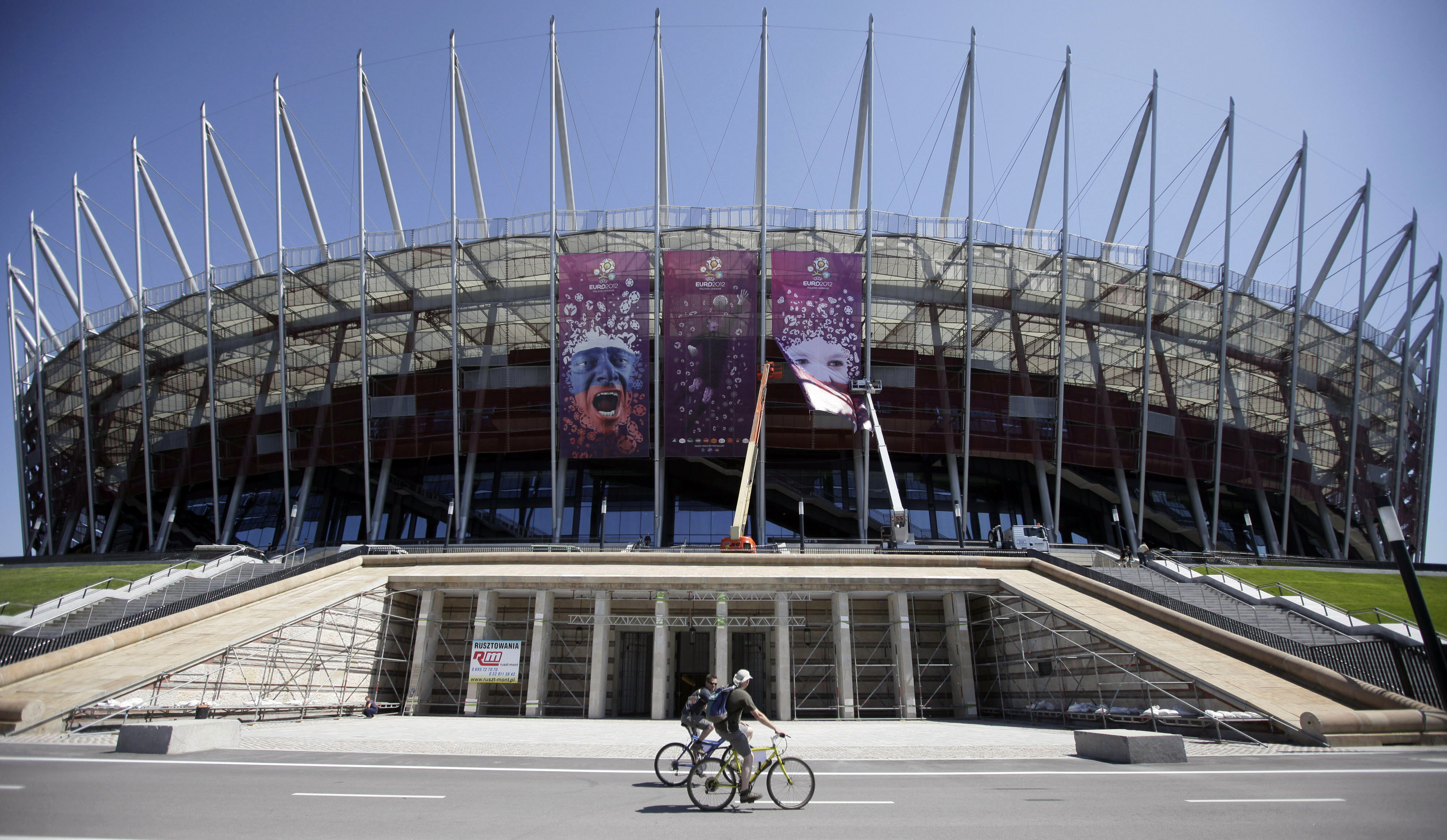EM-premiären mot Grekland spelas på National Stadium i Warszawa.