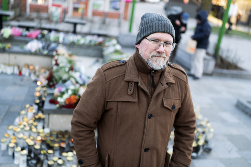 Andreas Dahl (S), socialnämndens ordförande i Salems kommun, berättar bland annat att skolorna ska förberedas för att ta emot eleverna efter jullovet.