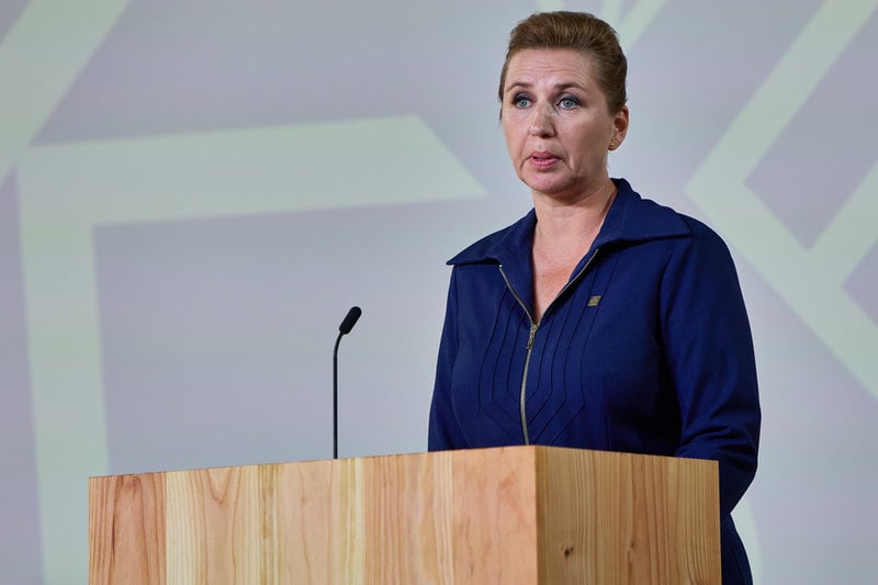 Danmarks statsminister Mette Frederiksen på presskonferens i Århus.