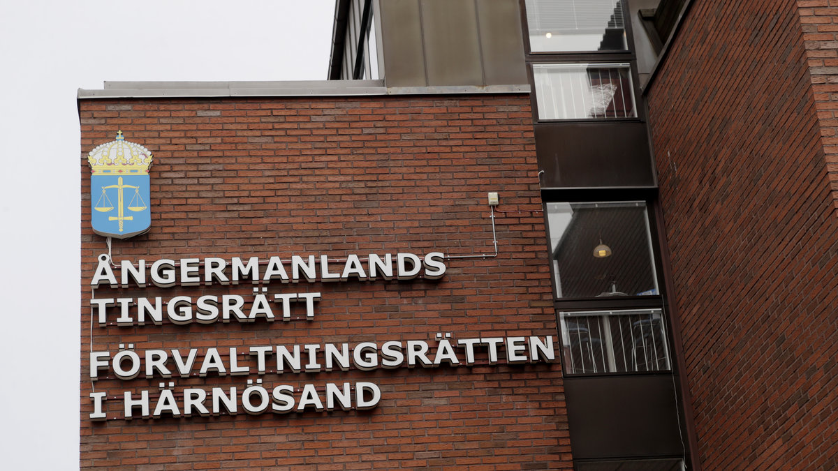 Ett föräldrapar i Härnösand åtalas efter att ha könsstympat sina tre barn.