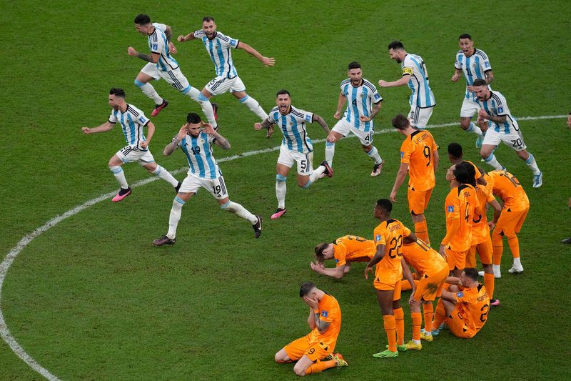 Argentina tycktes håna de nederländska spelarna efter straffsegern i semifinalen.