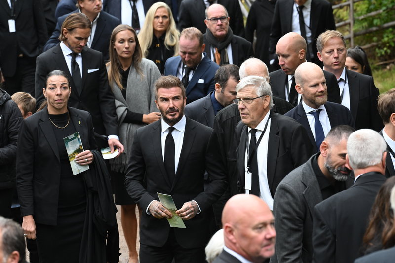 David Beckham och Thomas Nordahl lämnar kyrkan efter Svennis begravning. Foto: Jonas Ekströmer / TT David Beckham och Thomas Nordahl lämnar kyrkan efter Svennis begravning. Foto: Jonas Ekströmer / TT