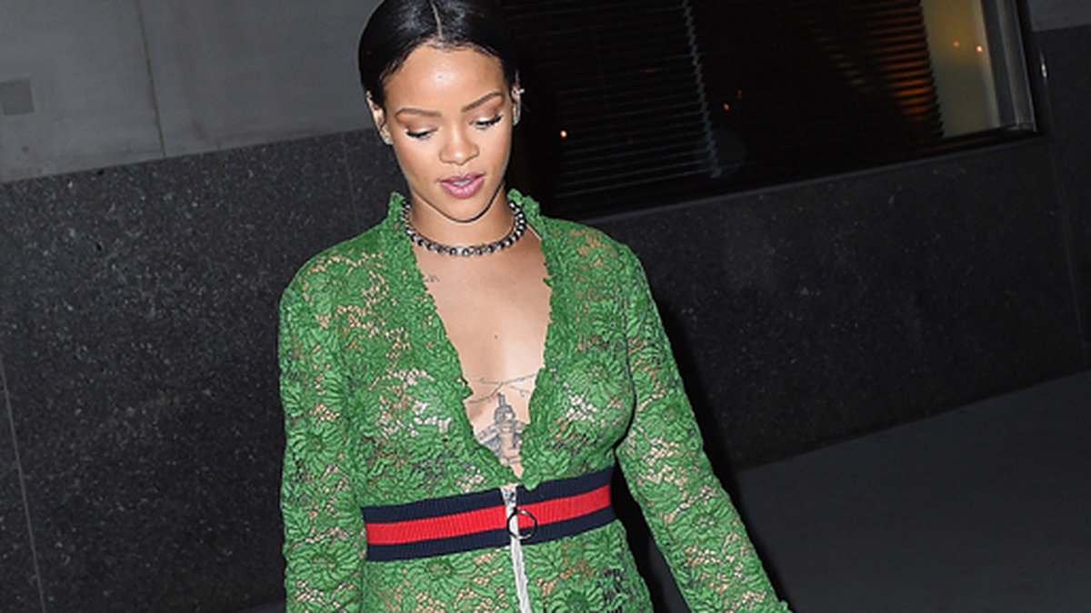 Rihannas Gucci-blåsa kom med en underklänning – men den struntade stjärnan i att använda. 