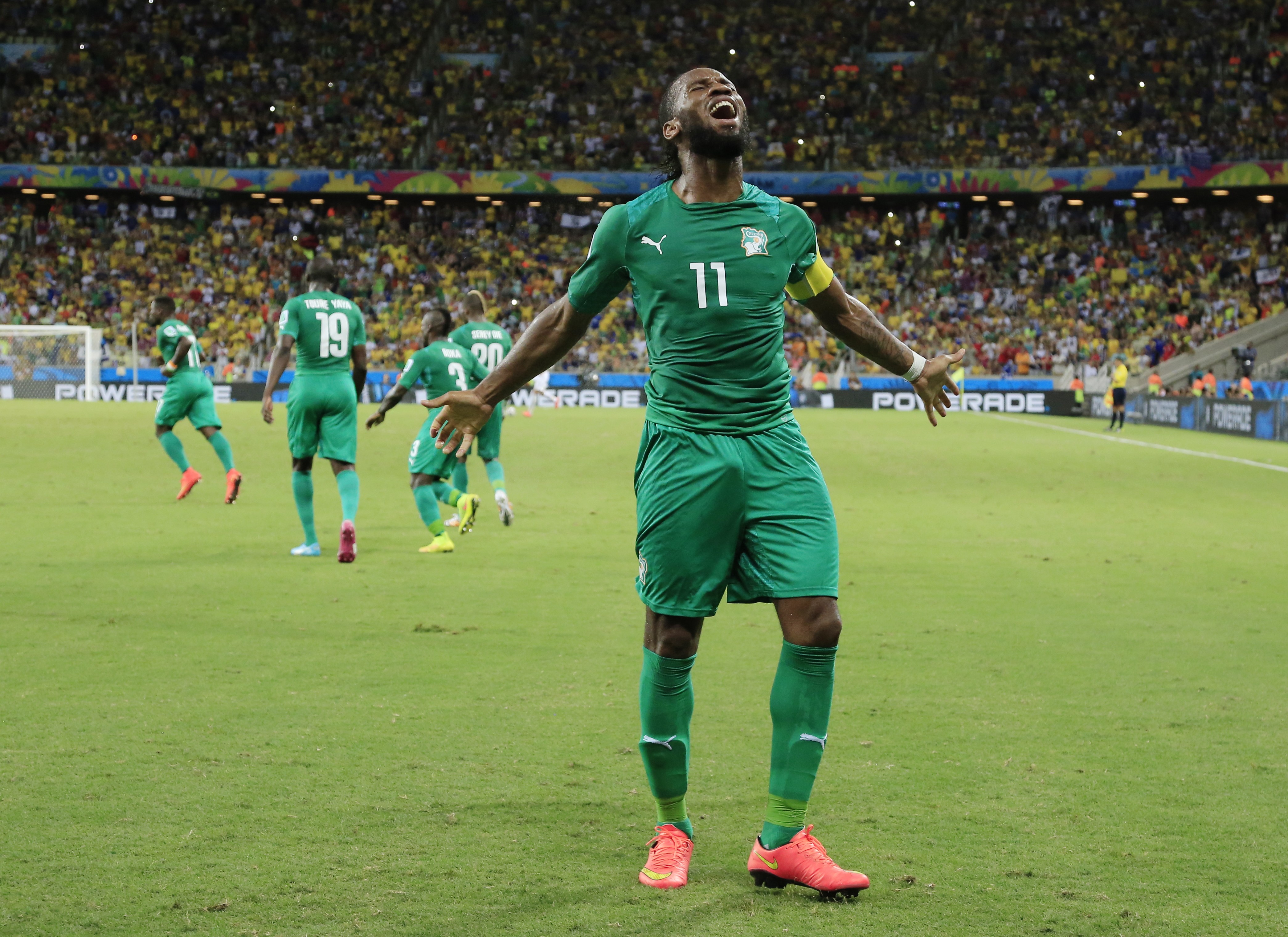Didier Drogba, 36. Elfenbenskusten har bara spelat två VM och tyvärr har laget inte gjort succé. Här är spelaren större än laget – och Drogba lär aldrig bli bortglömd. Didier Drogba, 36. Elfenbenskusten har bara spelat två VM och tyvärr har laget inte gjort succé. Här är spelaren större än laget – och Drogba lär aldrig bli bortglömd.