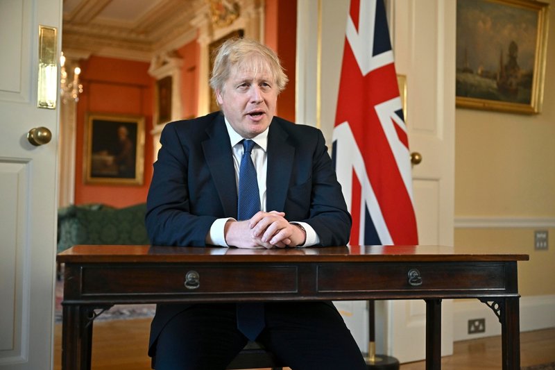 Storbritanniens premiärminister Boris Johnson kallar i ett tv-sänt tal Putin för en 'diktator' som aldrig kommer att kunna trycka ned ukrainarnas nationalkänsla.