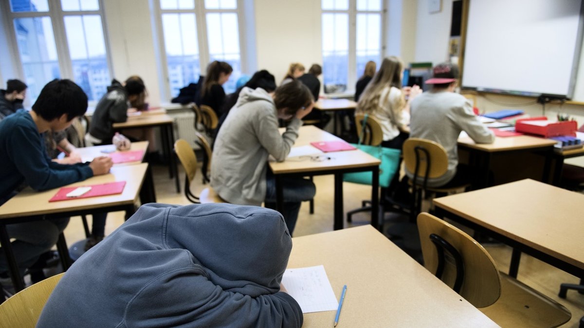 Skolelever i åldrarna 13 och 15 år upplever mer oro, ångest och sömnsvårigheter nu än de senaste 40 åren, enligt Folkhälsomyndigheten. Arkivbild.