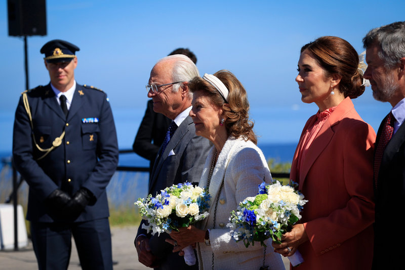 Kung Carl XVI Gustaf och drottning Silvia samt kung Frederik X och drottning Mary. Dagen inleddes med firande på Luftkastellet.