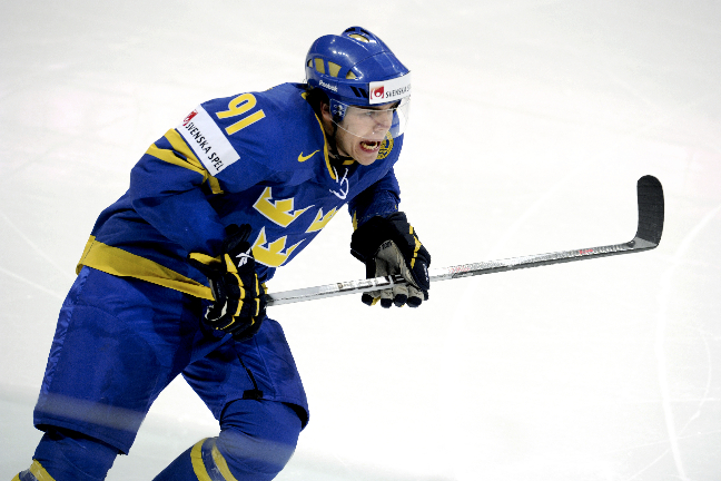 Magnus Pääjärvi Svensson flyger under måndagen till Edmonton för att ta en plats i stadens NHL-lag.