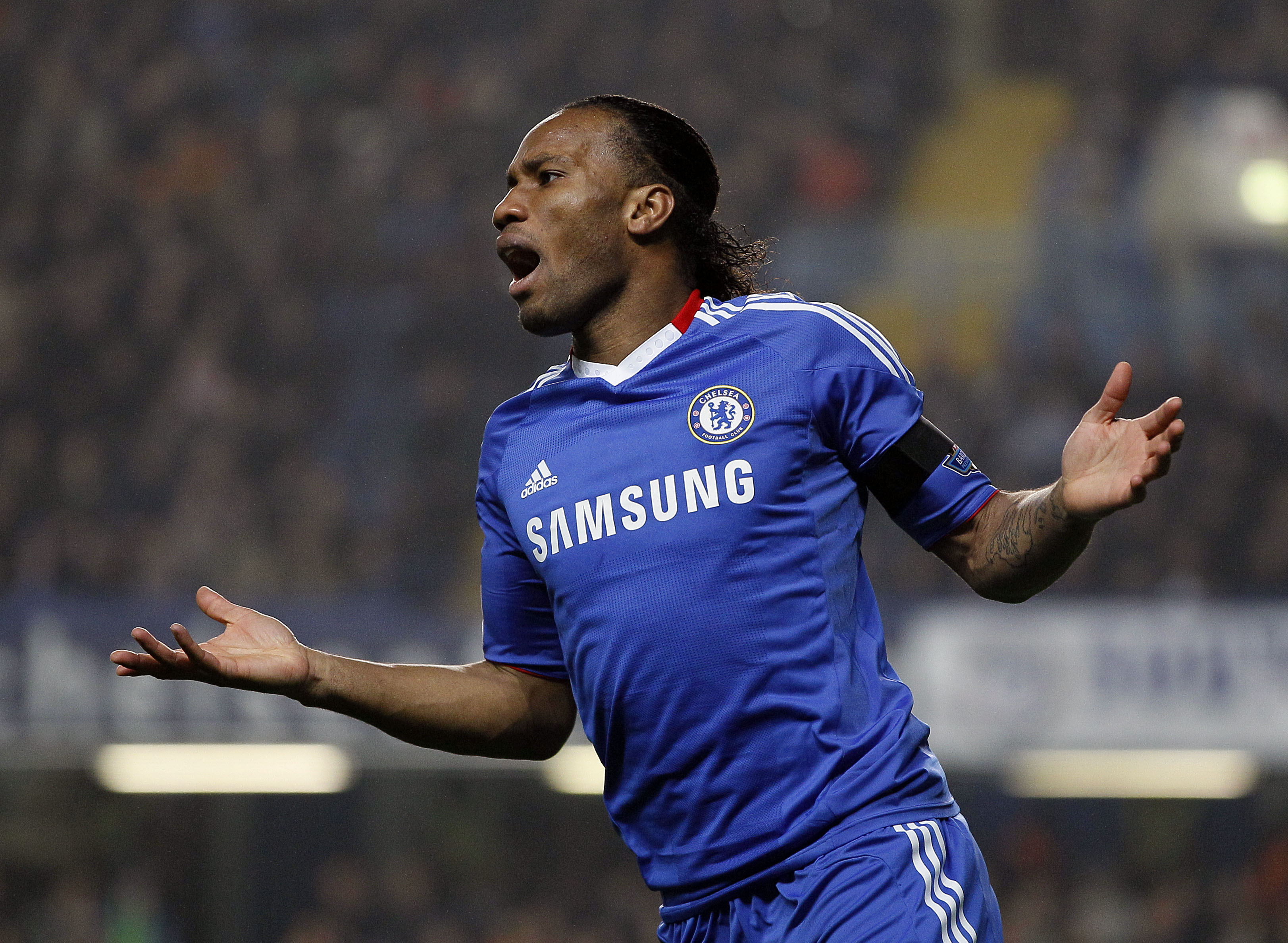 Didier Drogba blir kvar i Chelsea - om man får tro honom själv.