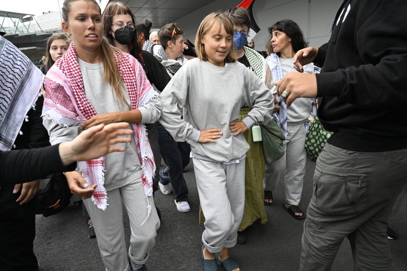 Greta Thunberg anländer till Arlanda. Foto: Fredrik Sandberg/TT Greta Thunberg anländer till Arlanda. Foto: Fredrik Sandberg/TT