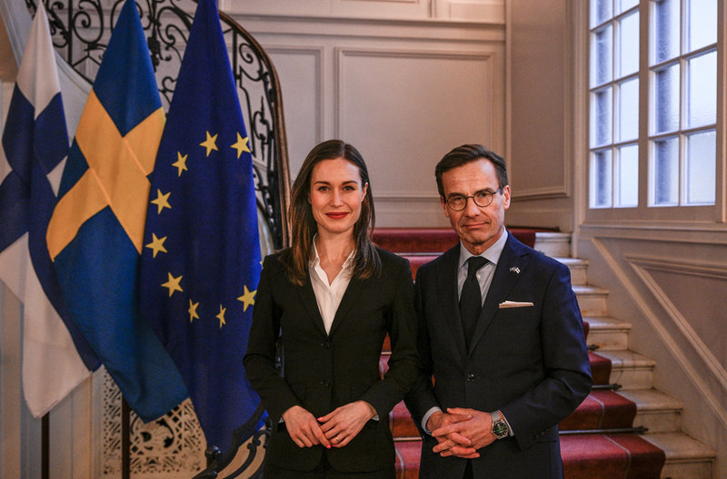 Statsminister Ulf Kristersson tar emot Finlands statsminister Sanna Marin i Sagerska. Det är det första besöket från en regeringschef som statsminister Ulf Kristersson tar emot sedan regeringsbildningen.