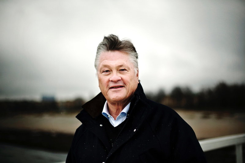 Sigma-grundare Dan Olofsson har dragit igång ett projekt som ska matcha Ukrainare på flykt med husrum i Sverige.