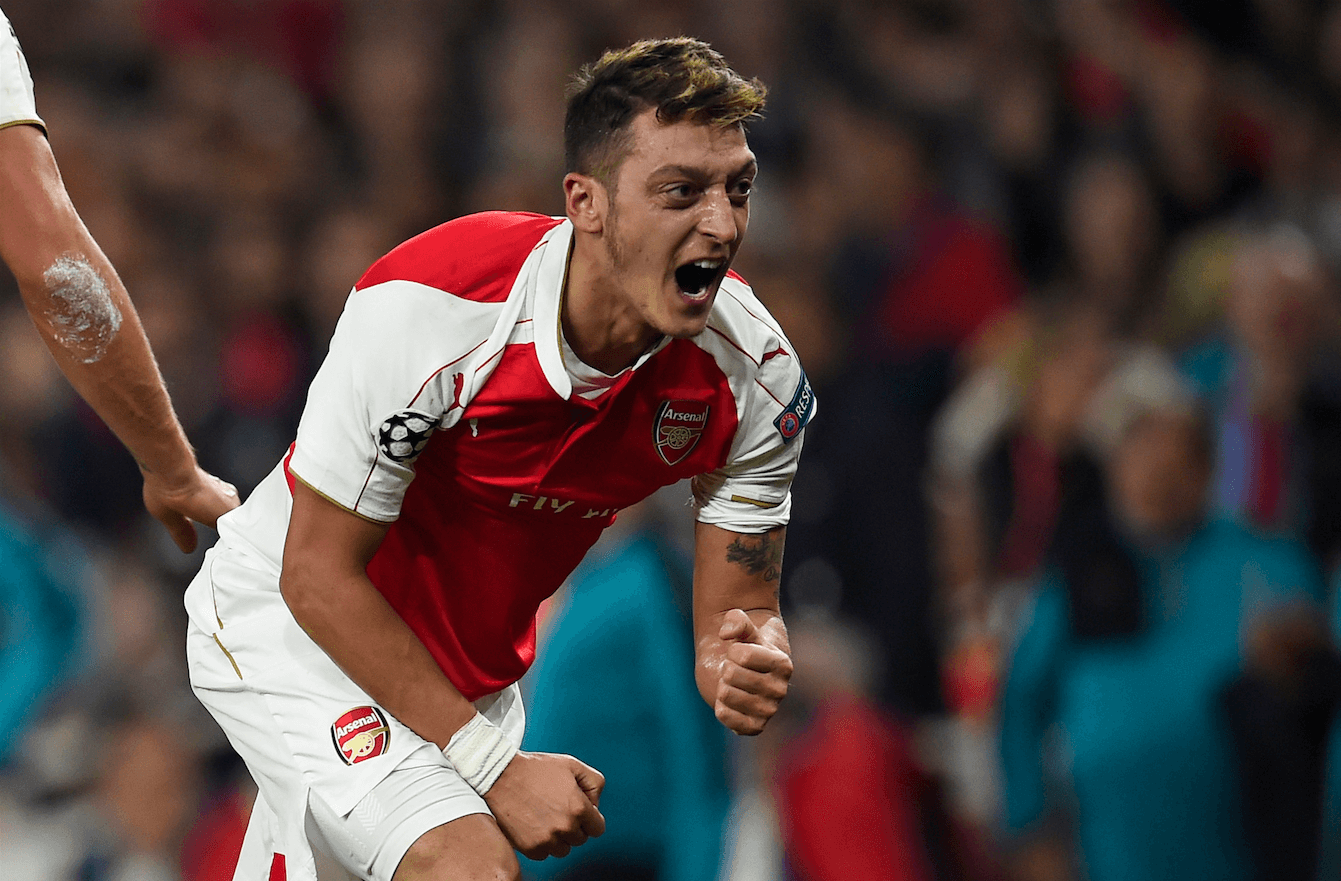 Mittfält: Mesut Özil. Tysken gör sällan stora avtryck på matcher men ligger alltid i topp när det gäller målchansskapande och passningar. Giftig. Mittfält: Mesut Özil. Tysken gör sällan stora avtryck på matcher men ligger alltid i topp när det gäller målchansskapande och passningar. Giftig.