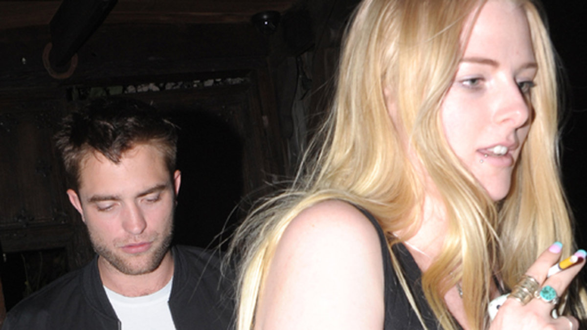 Robert Pattinson ute på dejt med Imogen Ker.