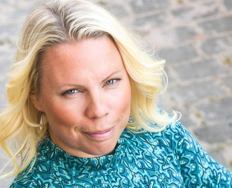 Caroline Engvall Caroline Engvall