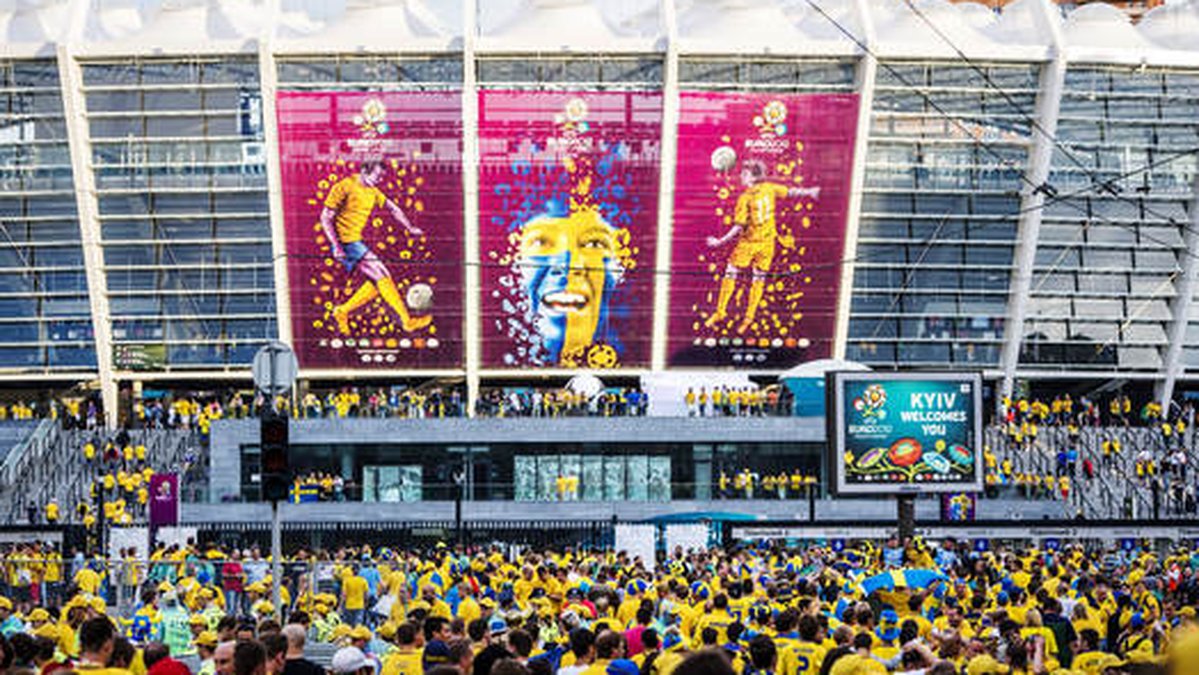 Tusentals fans åkte till Kiev för att stötta Sverige i EM 2012.