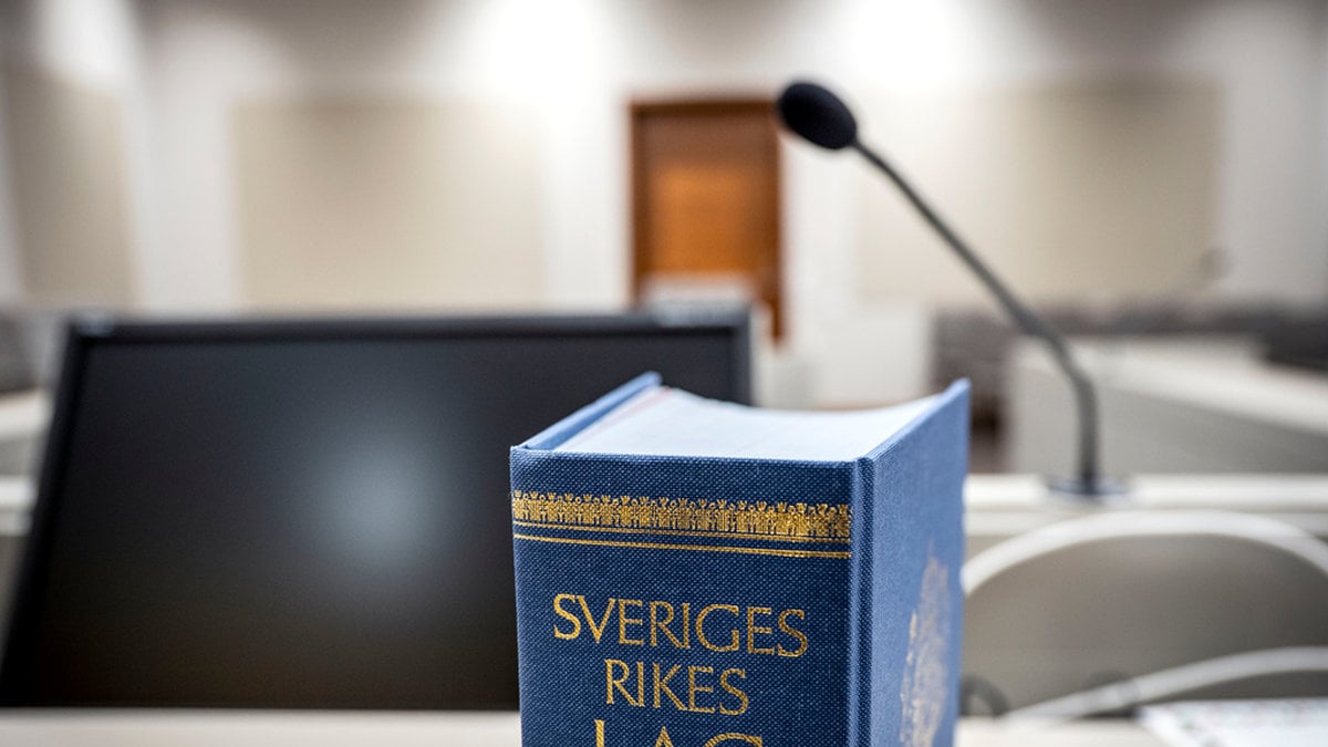 Gift par styckade makens mamma – får livstids fängelse