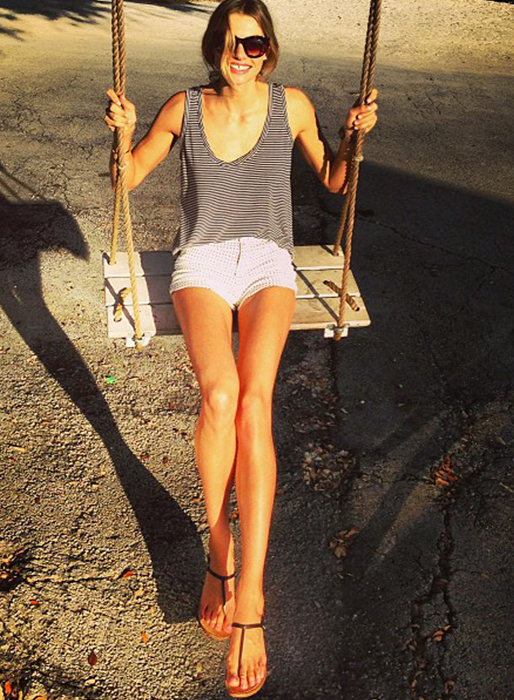 Modellen Jessica Hart gungar. Modellen Jessica Hart gungar.
